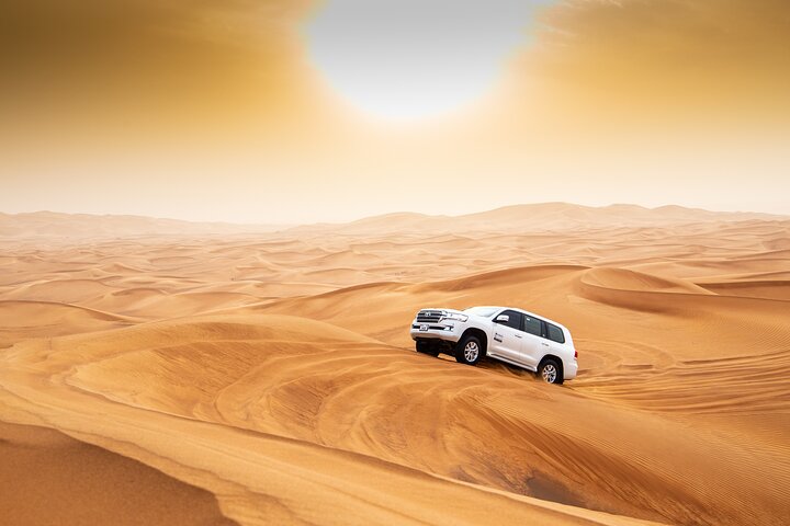 Dubai 4WD Evening Desert Safari